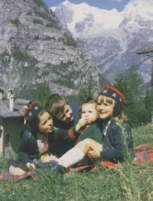 Dzieci w. Gianny: Mariolina, PierLuigi, Gianna i Laura w Courmajeur w 1963 r. po mierci matki