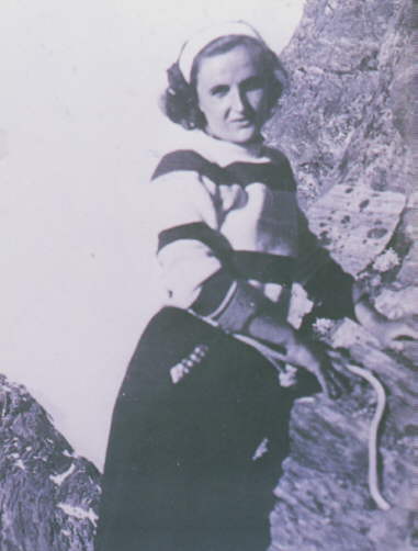 w. Gianna podczas wspinaczki blisko Aiazzi na Monte Rosa w 1952 r. Fotografia pochodzi z prywatnych zbiorw Krystyny Zajc